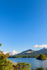 磐梯山のふもと桧原湖
