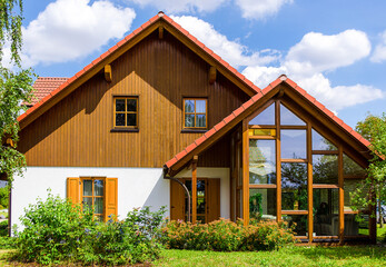 Einfamilienhaus mit Grundstück