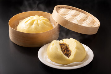 キーマカレー　肉まん