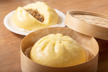 キーマカレー　肉まん