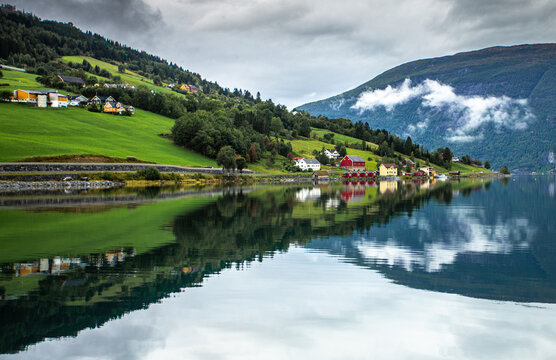 view of the lake and mountains