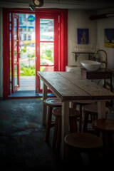 Cozy Vintage Interiors with Artistic Decor and Warm Ambiance