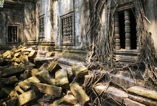 Cambodia, Angkor, Beng Mealea Temple
