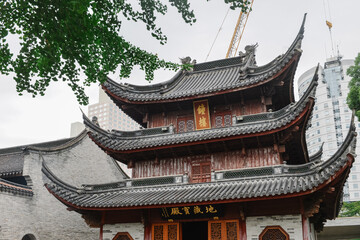 Obraz premium scenic view of Qita Temple (The Seven Pagodas Temple) in early summer at Yinzhou, Ningbo, China