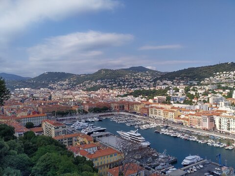 view on Nizza's haven and colines