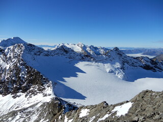 Blick auf das Fleischbachkees ... links die Mulle 3162m (Muklarspitze) und dahinter der Hochgall...