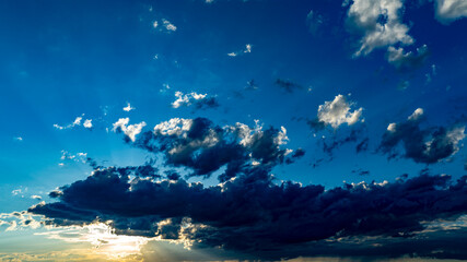 Beautiful Sunset Sky With Vibrant Clouds and a Tranquil Atmosphere in the Evening