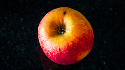 Manzana, Apple