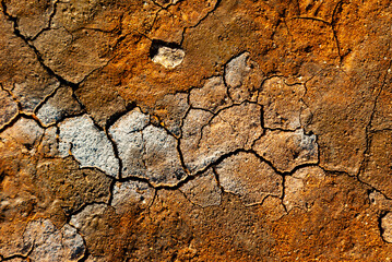 Námaskarð earns its notoriety chiefly because of its sulphurous mud springs called solfataras and steam springs called fumaroles. 