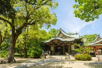 日本の神社の境内　枚方市　山田神社　