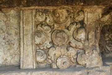 Sri Thep, an ancient city on the Southeast Asian network, demonstrates the wisdom of selecting a location that serves as a link between cultural diffusion and trade within and between regions.