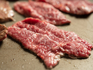 Grilling steak on a griddle