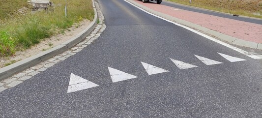 Zęby na drodze. © WalDec