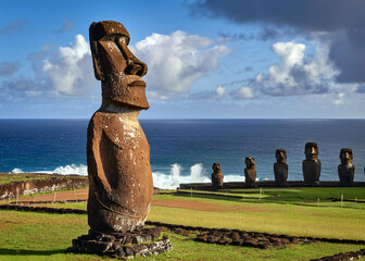モアイ像のある風景のイメージ