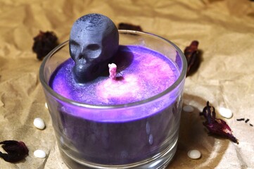Scull candle 