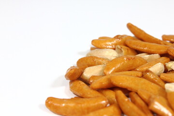 柿の種（Kaki no tane）: ビールのお供に最適