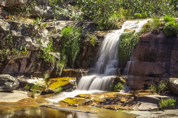 Obraz premium cachoeira na cidade de Alto Paraiso de Goiás, região da Chapada dos Veadeiros, Estado de Goiás, Brasil