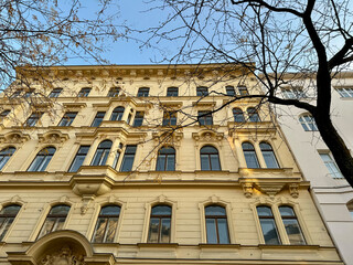 Historische Altbaufassaden in Mariahilf,  6. Bezirk von Wien, Österreich