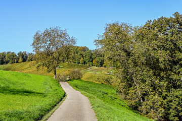 Aesch, Klus, Weinberge, Rebbergweg, Pfeffingen, Birseck, Baselland, Wanderweg, Landwirtschaft, Herbst, Herbstfarben, Schweiz, Nordwestschweiz