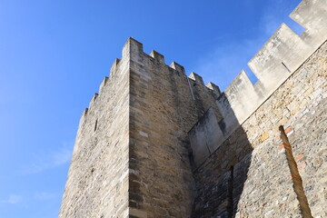 Le château Saint Georges, château médiéval, vue de l'extérieur, ville de Lisbonne, Portugal