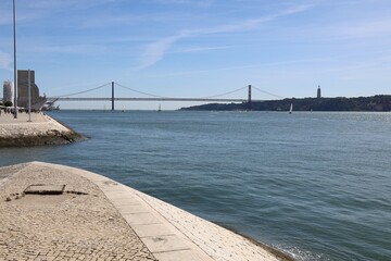 Le pont du 25 avril sur le fleuve Tage, ville de Lisbonne, Portugal