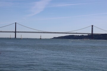 Le pont du 25 avril sur le fleuve Tage, ville de Lisbonne, Portugal