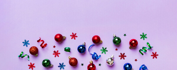 Christmas composition. a pattern of christmas balls on colored background. Flat lay, top view New year decor