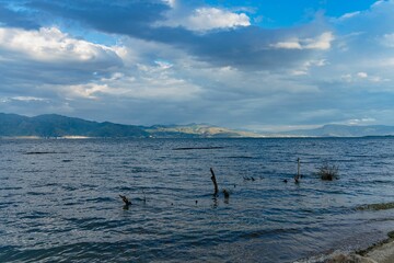 Obraz premium Tranquil Lake with Mountain View
