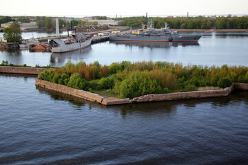 Obraz premium Kronstadt Russia 05 25 2022 . port city on the coast of the Gulf of Finland.