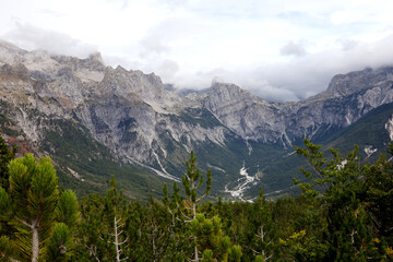 Fototapeta premium landscape in the mountains