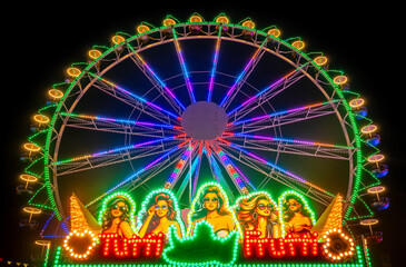 Riesenrad in der Nacht.
