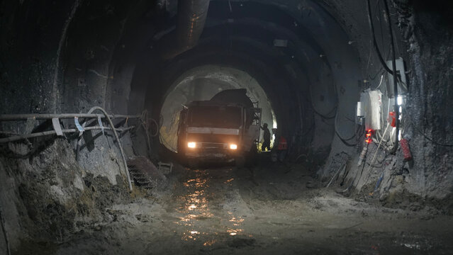shotcrete process in metro tunnel construction