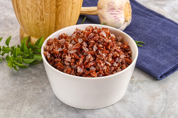 Red steamed rubine rice garnish