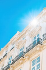 Obraz premium Victorian Era Building Illuminated by Evening Light Revealing Intricate Architectural Details