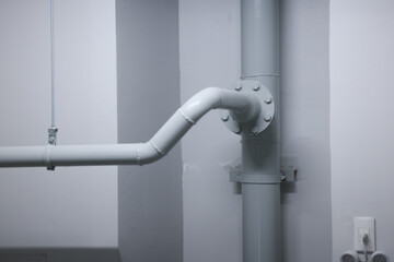 Flanges are connection points to reduce the size of fire protection pipes. Sprinkler fire extinguishing system pipes are reduced in size at the end of the loop.