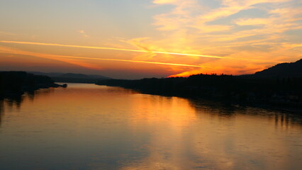 Obraz premium die Wachau im Abendrot