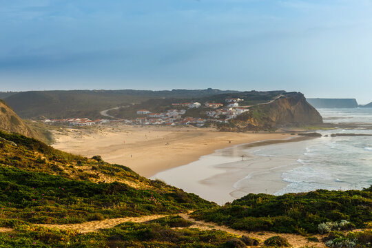 Praia de Monte Cl?rigo, Algarve, Portugal