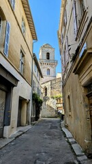 ARLES (Bouches-du-Rhône)