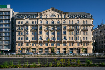 Obraz premium Warsaw, Beaux-Arts architecture - The Polonia Palace Hotel located in the heart of Warsaw on Jerusalem Avenue
