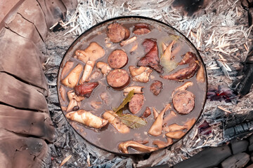 The best rustic and complete traditional Brazilian feijoada