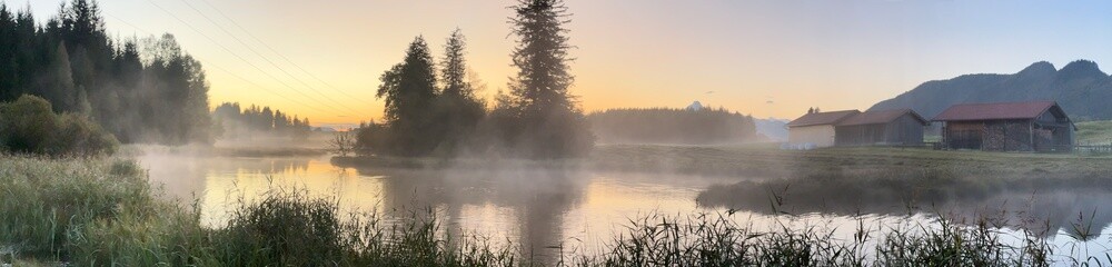 Mystisch am morgen see