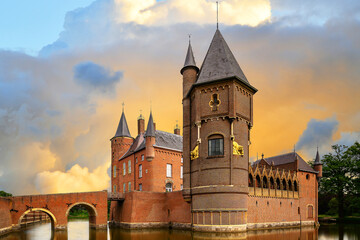 Fototapeta premium Castle Heeswijk is a water castle from the 11th century near Heeswijk, part of the municipality of Bernheze, in the Dutch province of North Brabant.