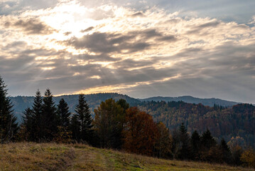 Dolina Popradu, Muszyna, Jesien w polskich Górach.
