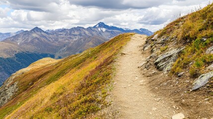 Fototapeta premium Serene Mountain Trail with Endless Scenic Views