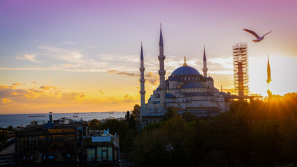 Obraz premium The Blue Mosque or Sultan Ahmet Mosque of Istanbul, Sunlight scene view, Turkey
