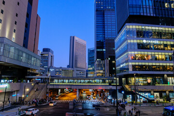 都市の夜景。大阪梅田で撮影