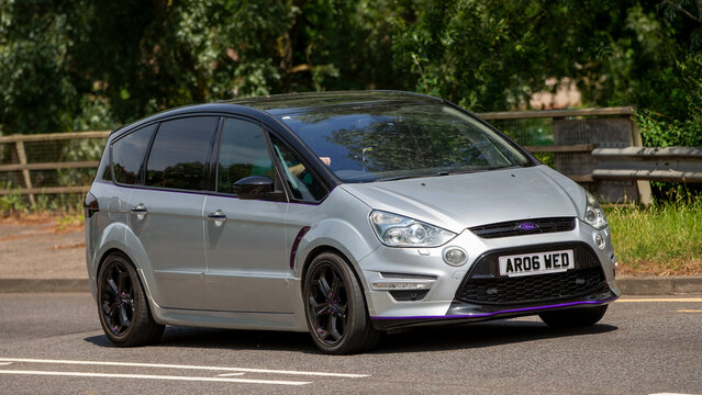 2010, silver, Ford S Max