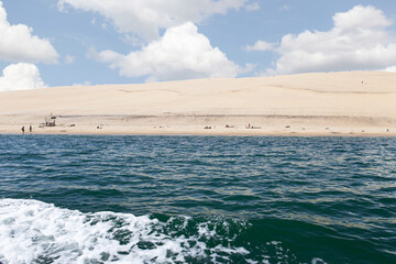 Cruise in Summer facing the dune