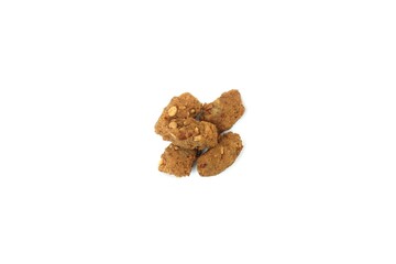 Lentho, or Mentho, is a Central Javanese food made from tolo beans or cowpeas or Vigna nguiculata, cassava, and grated coconut that is processed into a dough, then fried until brown and crisp.