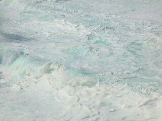 Fototapeta premium schiuma creata dalle onde del mare
